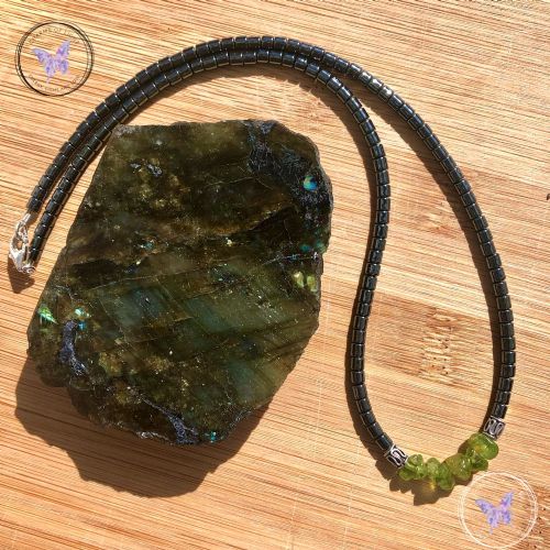 Hematite Necklace With Peridot Chips